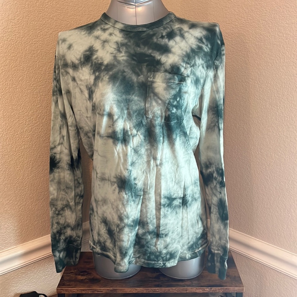 GREEN LONG SLEEVE SOFT WASHED SIZE SMALL
